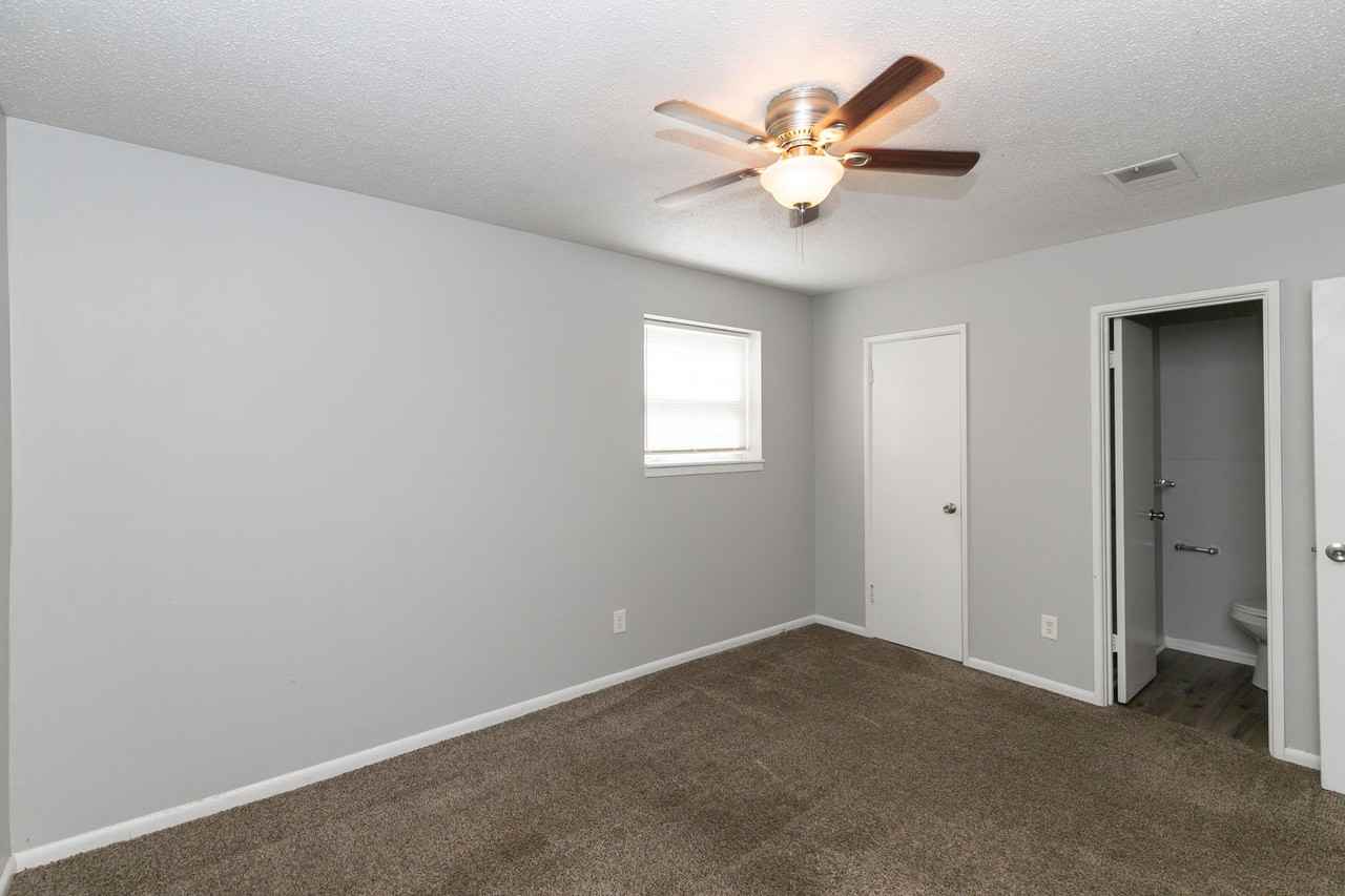 5135 Ne Chouteau Trfy #303 - Photo 7 of 21