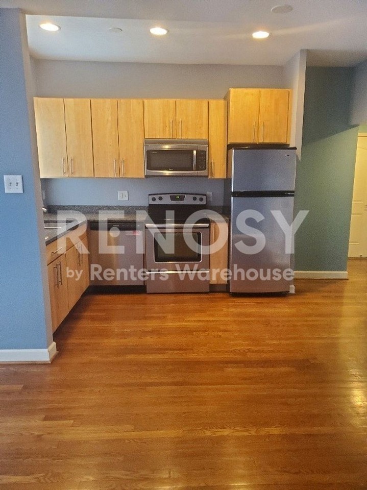 5625 Pershing Ave #32 - Photo 3 of 11