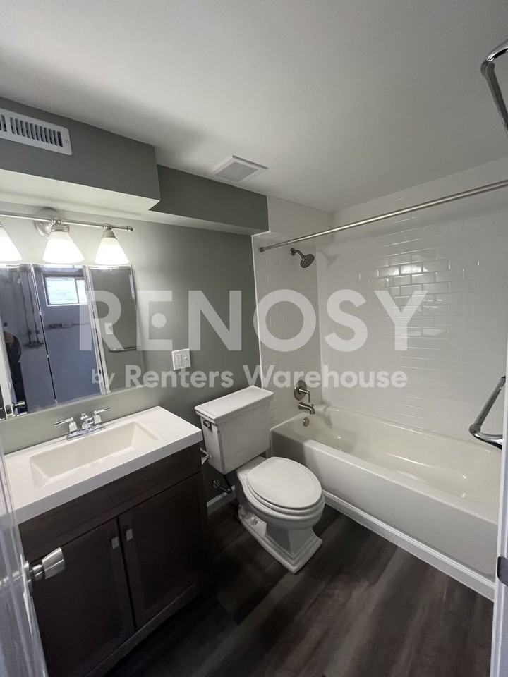 9812 Balboa Dr - Photo 6 of 15