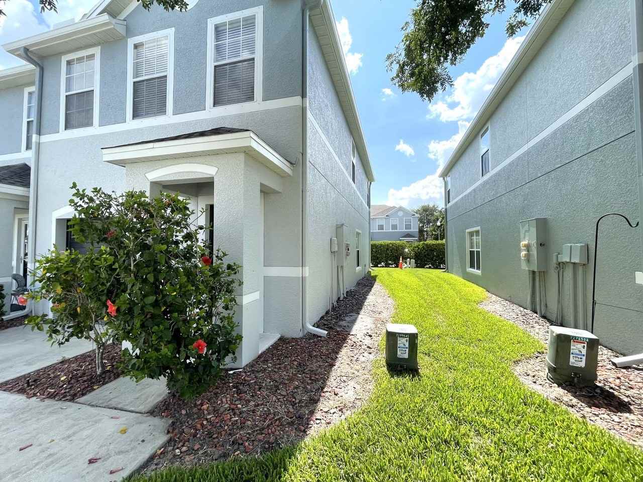 6898 47th Ln N - Photo 2 of 31