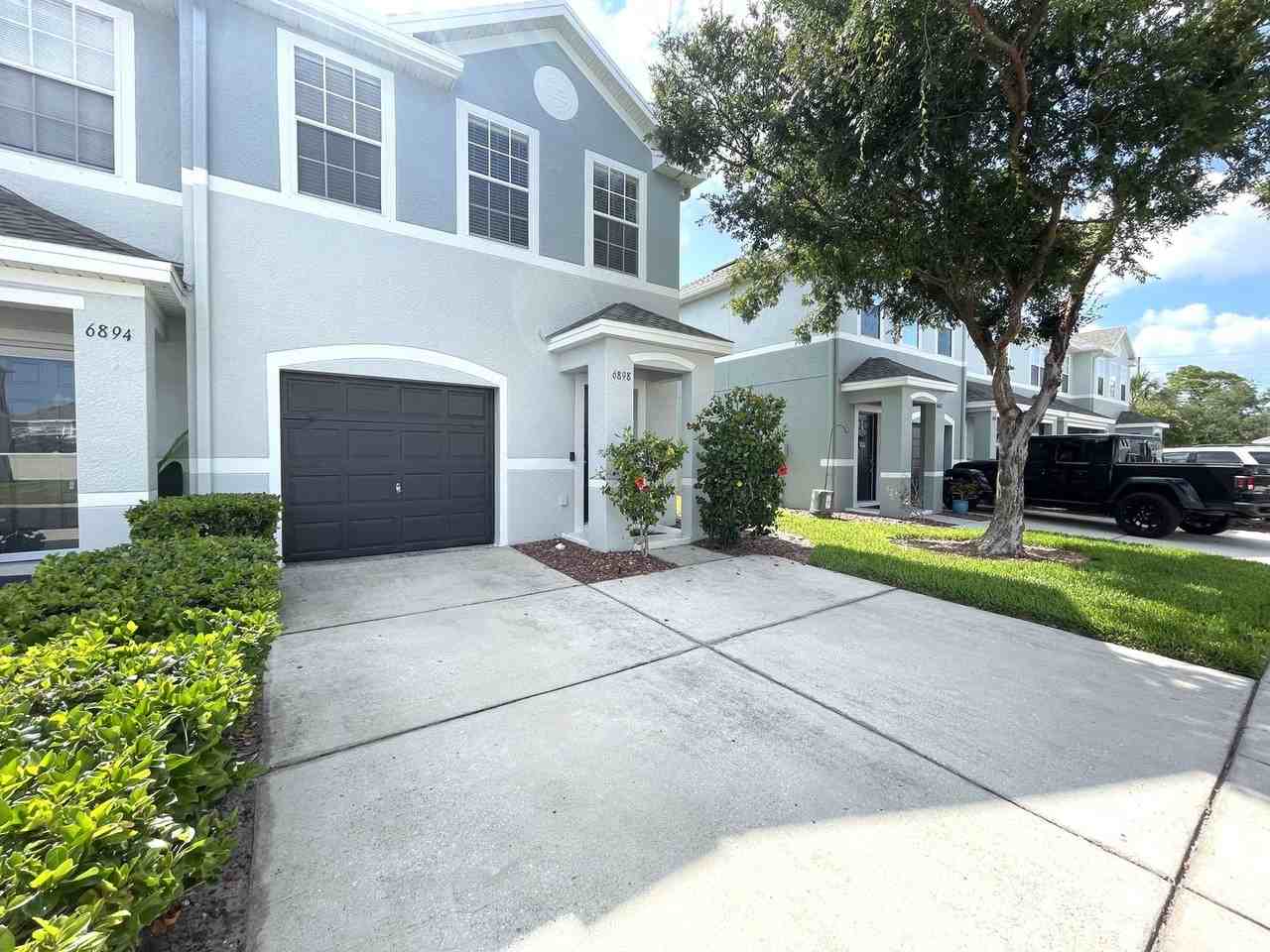 6898 47th Ln N - Photo 3 of 31