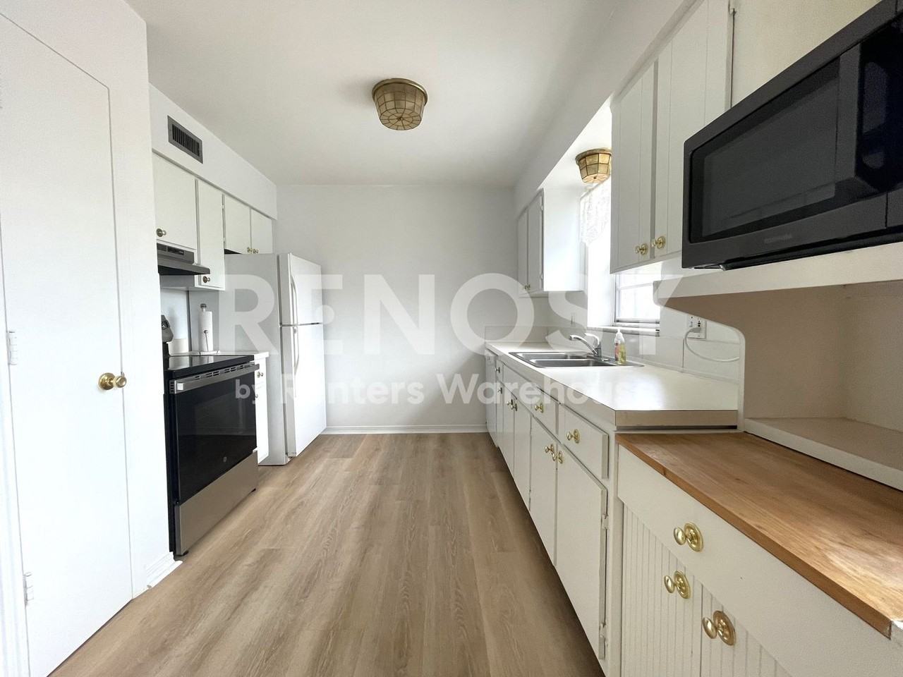 1130 Rue Des Chateaux #2A - Photo 3 of 17