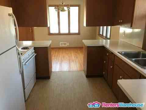11835 28th Ave N - Photo 2 of 18