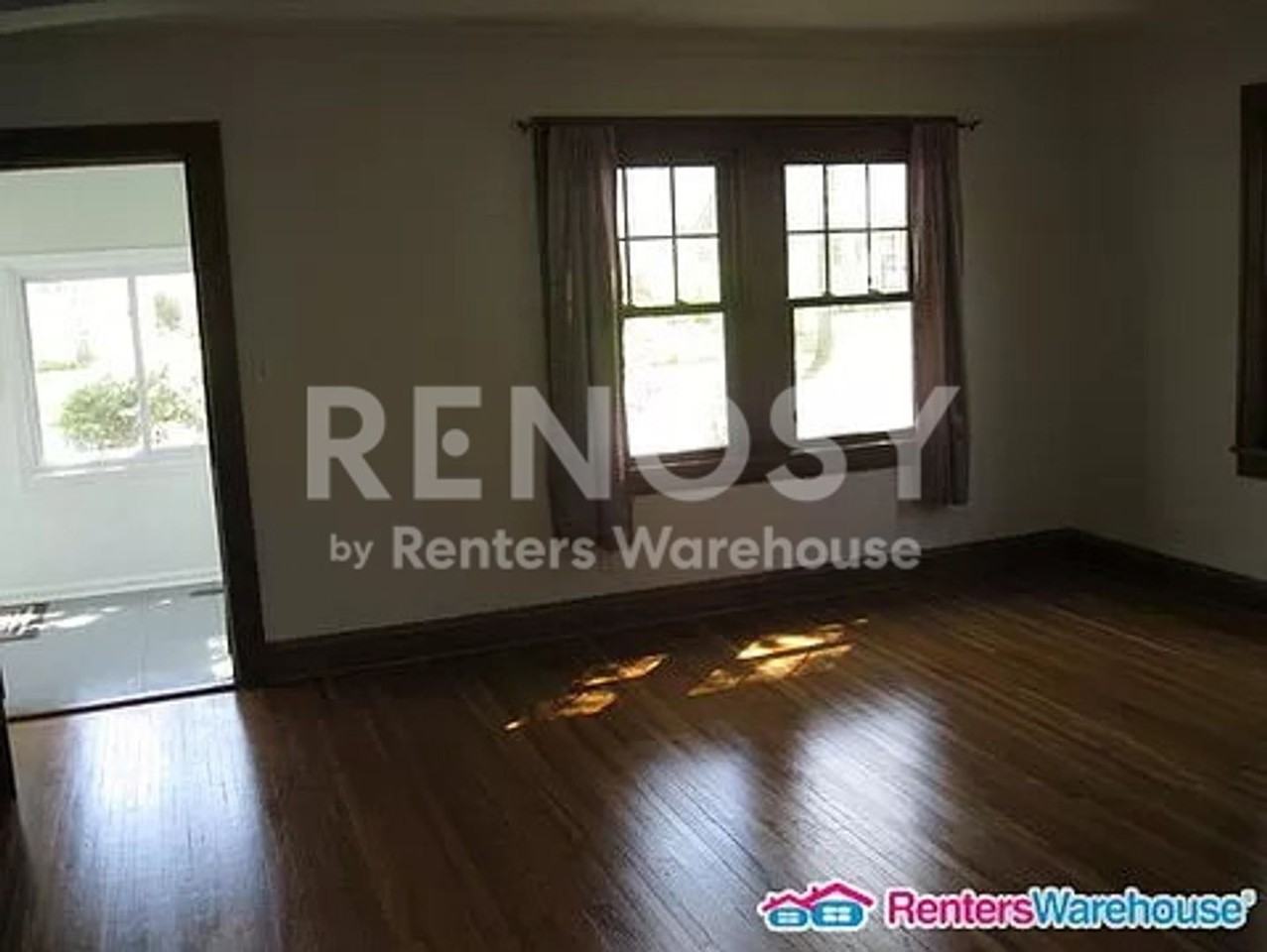 4244 45th Ave S - Photo 3 of 19