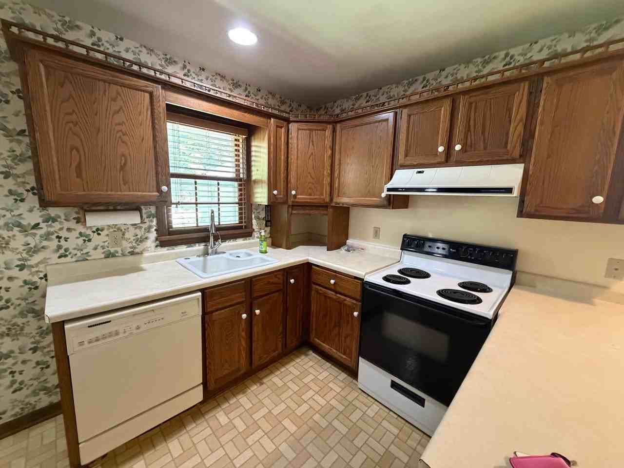 2989 75th St Nw - Photo 4 of 50