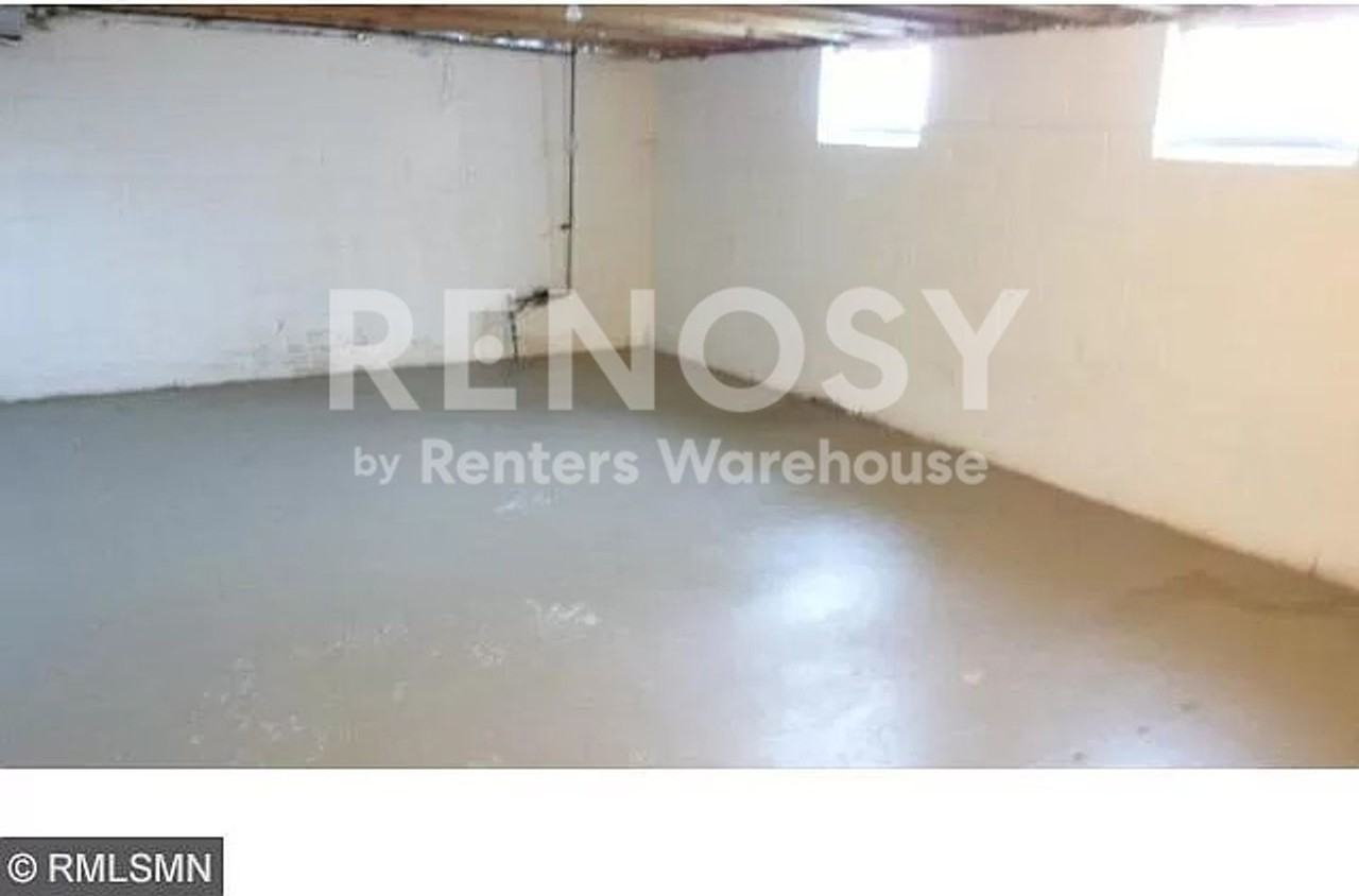 2330 Irving Ave N - Photo 7 of 28