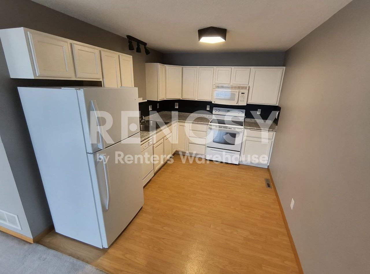 2549 Cobble Hill Ct - Photo 3 of 25