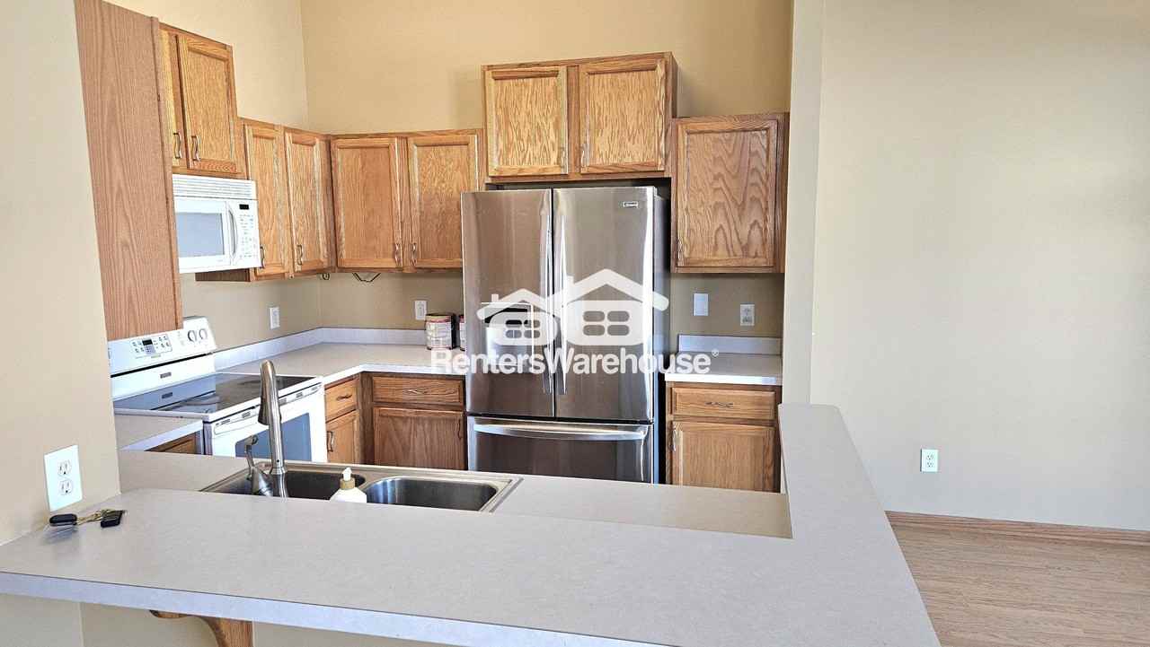 7648 Century Blvd - Photo 6 of 21