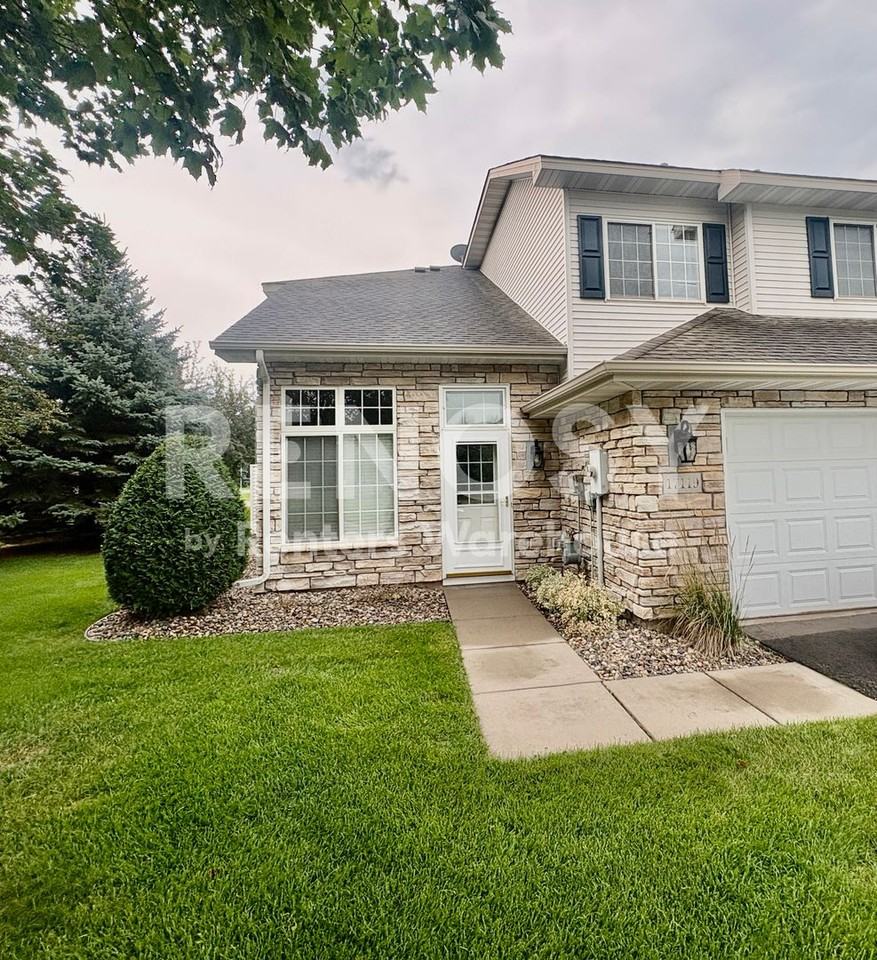 17119 Eastwood Ave - Photo 2 of 22