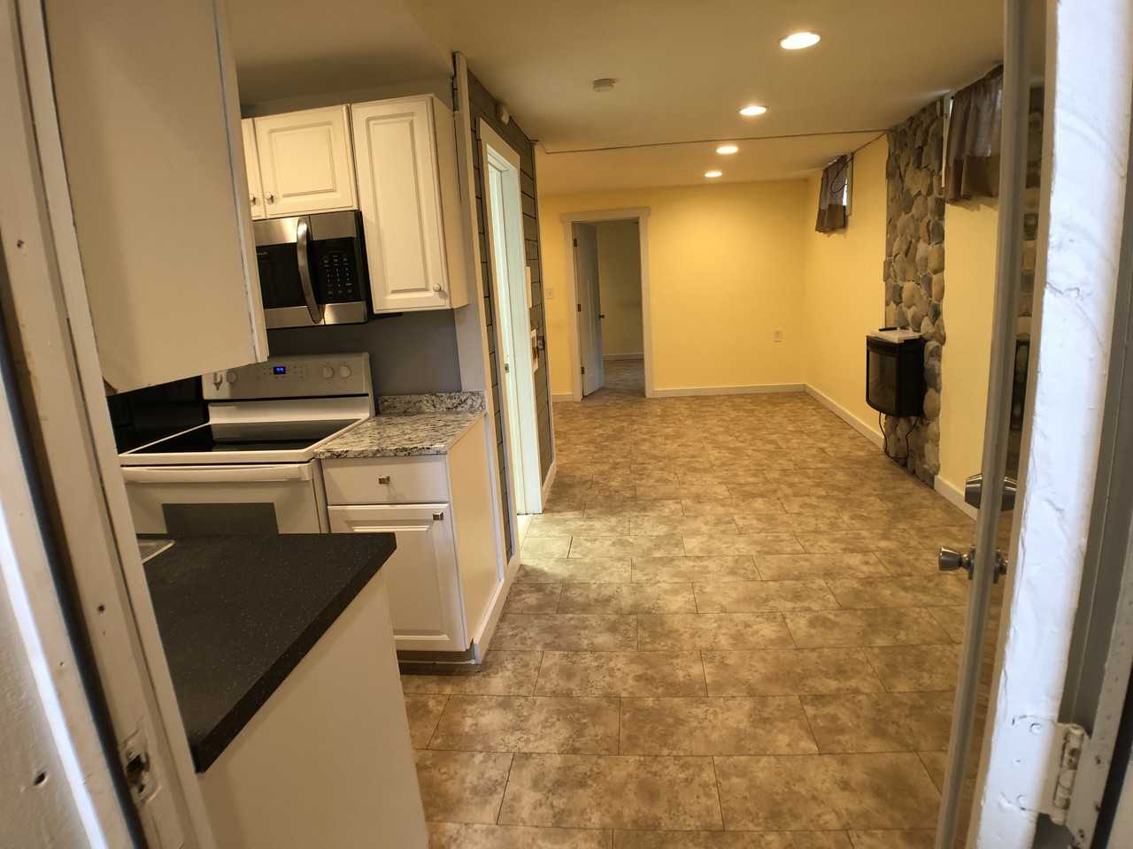 5139 160th St Se #C - Photo 3 of 12