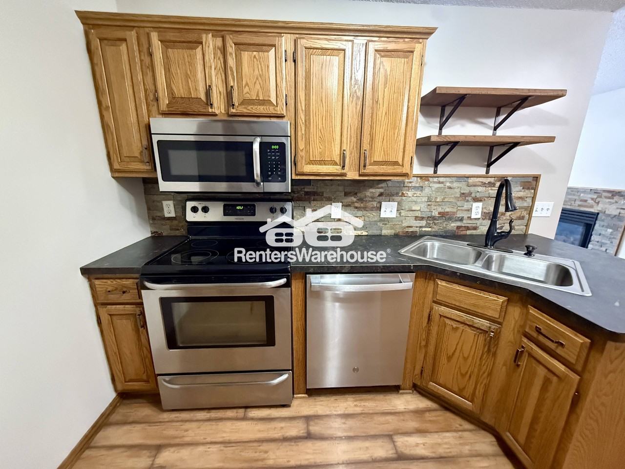 6762 Gretchen Ct N - Photo 3 of 22