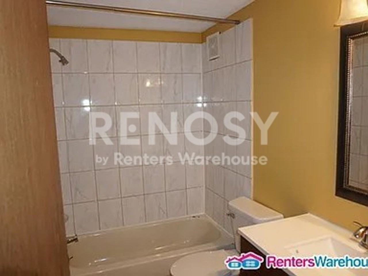 925 30th Ave S #307 - Photo 2 of 8