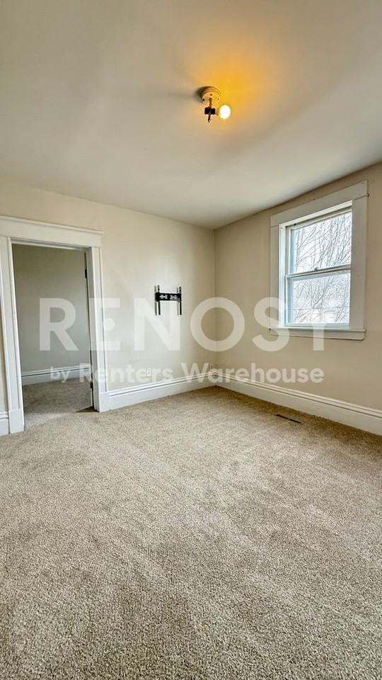 935 Sims Ave #3