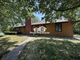 featured image of 52 West Rd