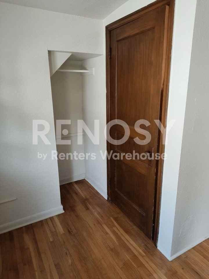 275 Maryland Ave W - Photo 7 of 17