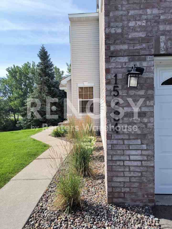 15284 Florist Cir - Photo 3 of 40