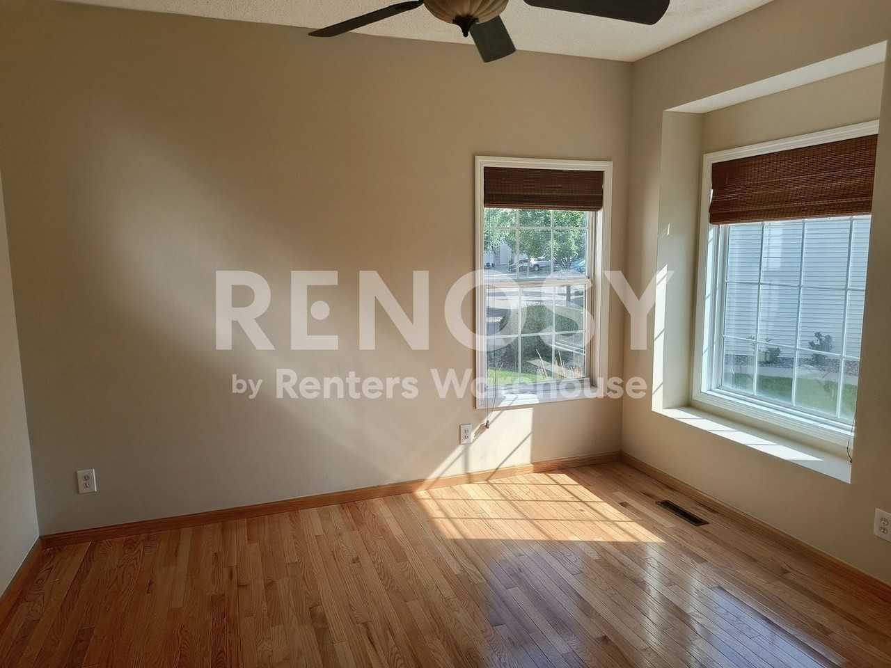 15284 Florist Cir - Photo 4 of 40