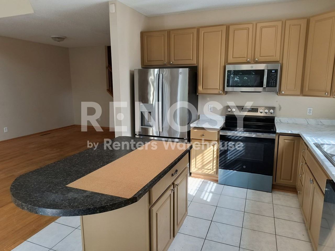 15284 Florist Cir - Photo 6 of 40