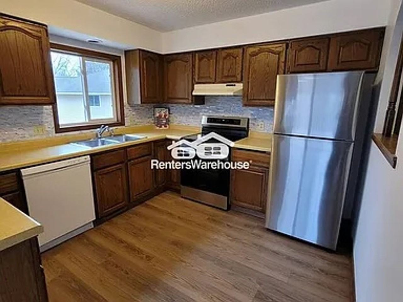 18705 Partridge Cir - Photo 3 of 36