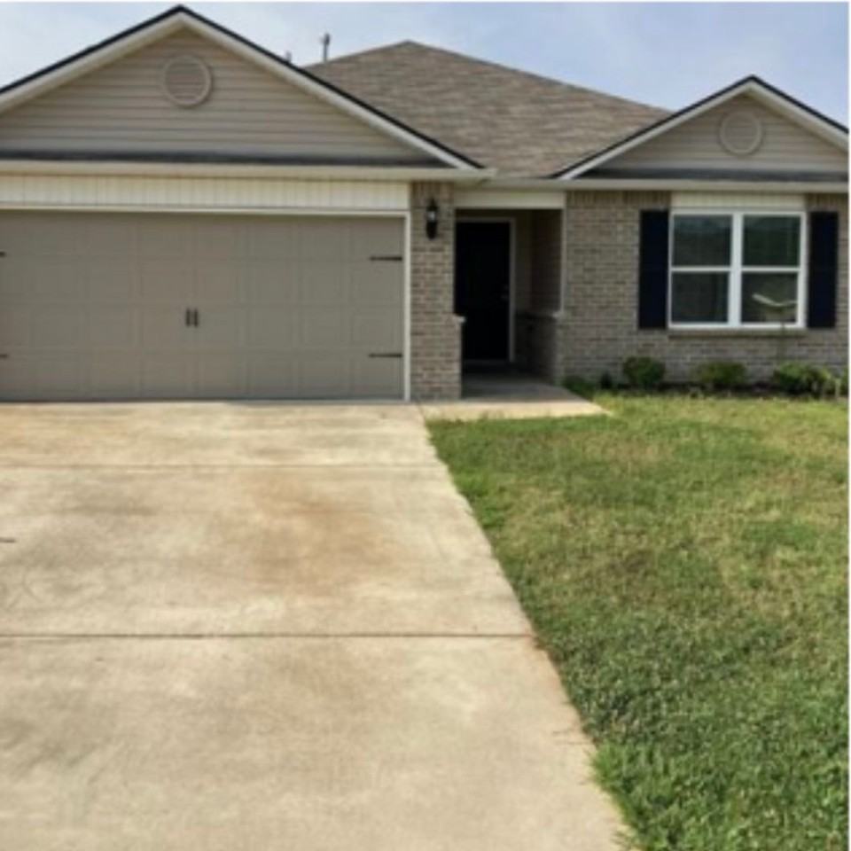 441 Woodland Trl