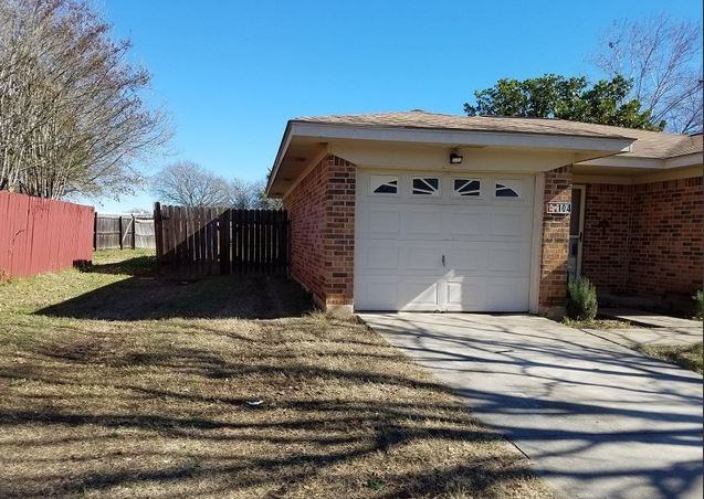 104 Comanche Cir - Photo 4 of 8