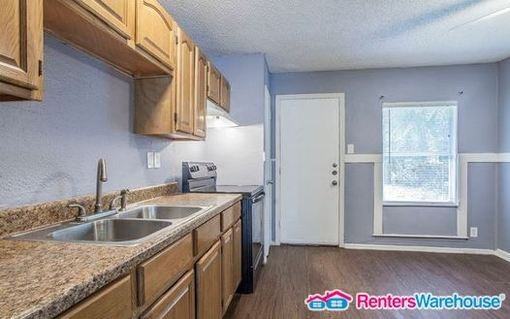 839 Walnut Park St - Photo 6 of 9