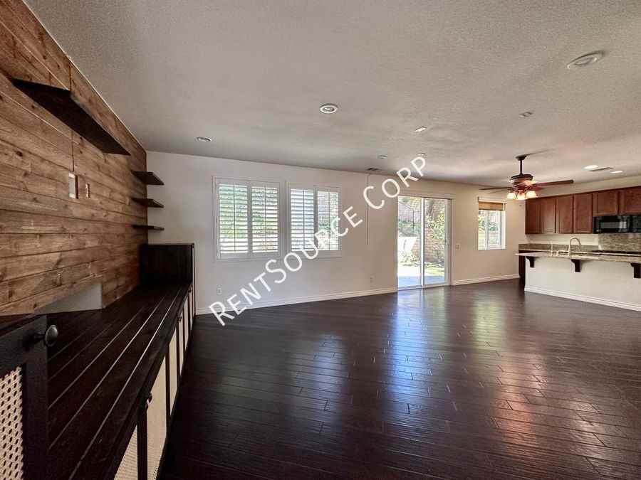 28383 Esplanada Dr - Photo 3 of 34