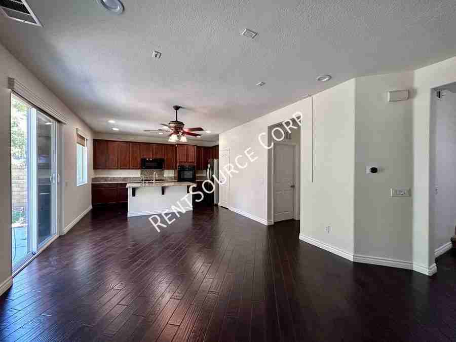 28383 Esplanada Dr - Photo 4 of 34