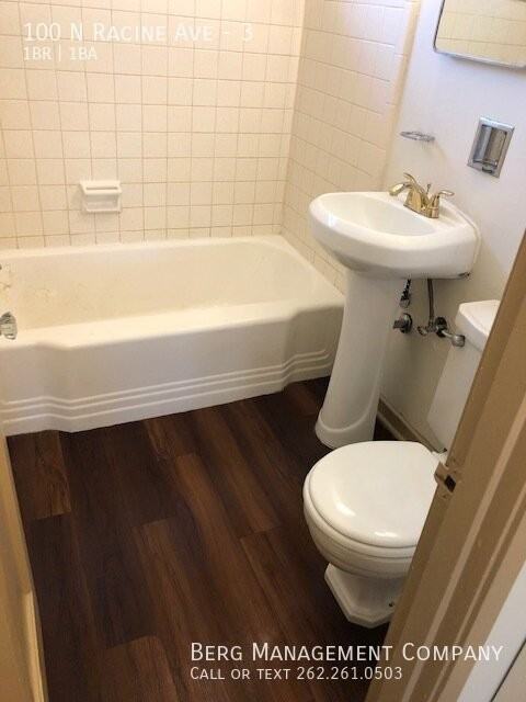 100 N Racine Ave #3 - Photo 4 of 4