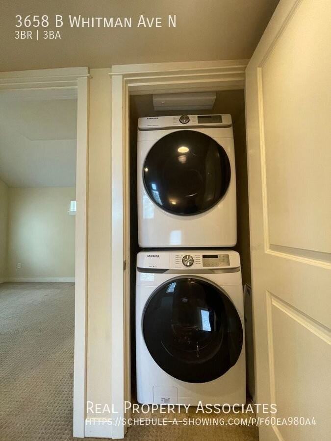 3658 Whitman Ave N Apt B - Photo 7 of 14