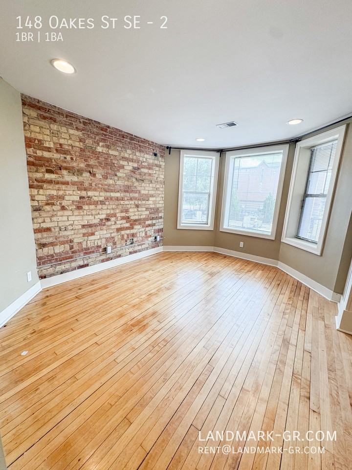 148 Oakes St Se #2 - Photo 3 of 22