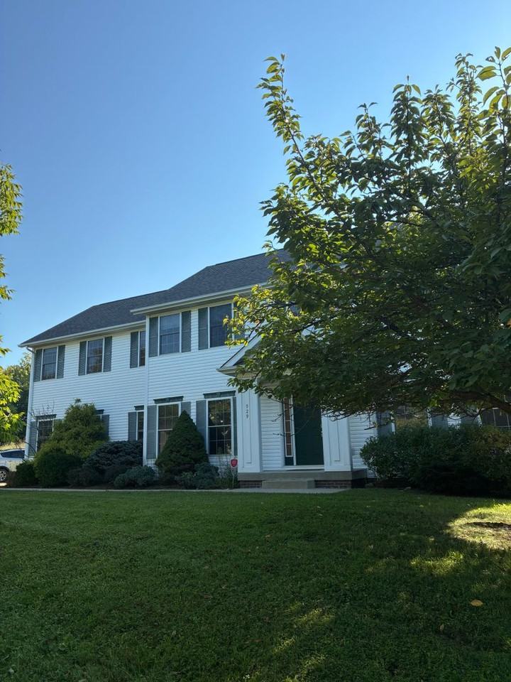929 S Fenbrook Ct - Photo 2 of 41