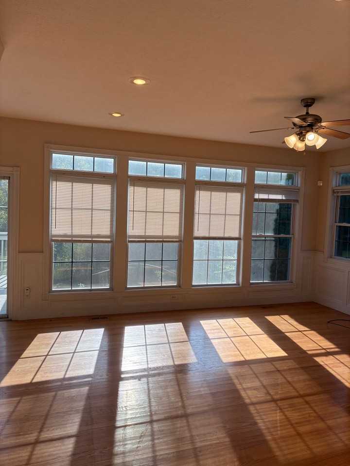 929 S Fenbrook Ct - Photo 5 of 41