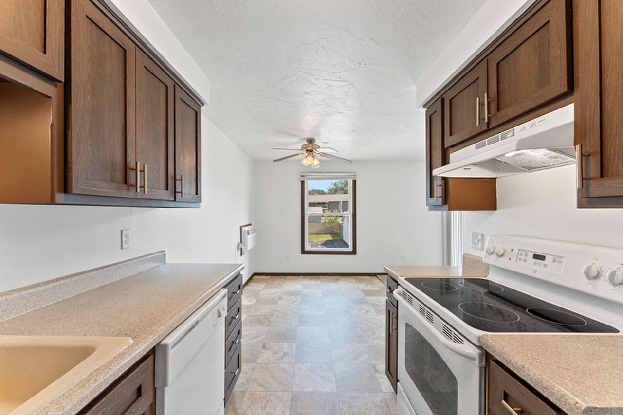 2820 Mount Mary Circle - Photo 4 of 50