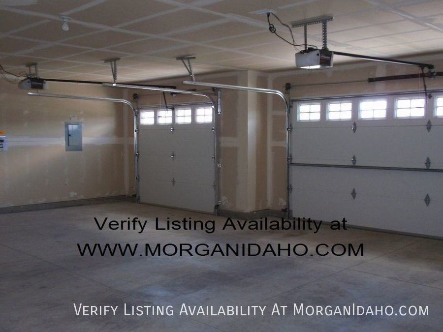 1621 W Streamside Ave - Photo 6 of 12
