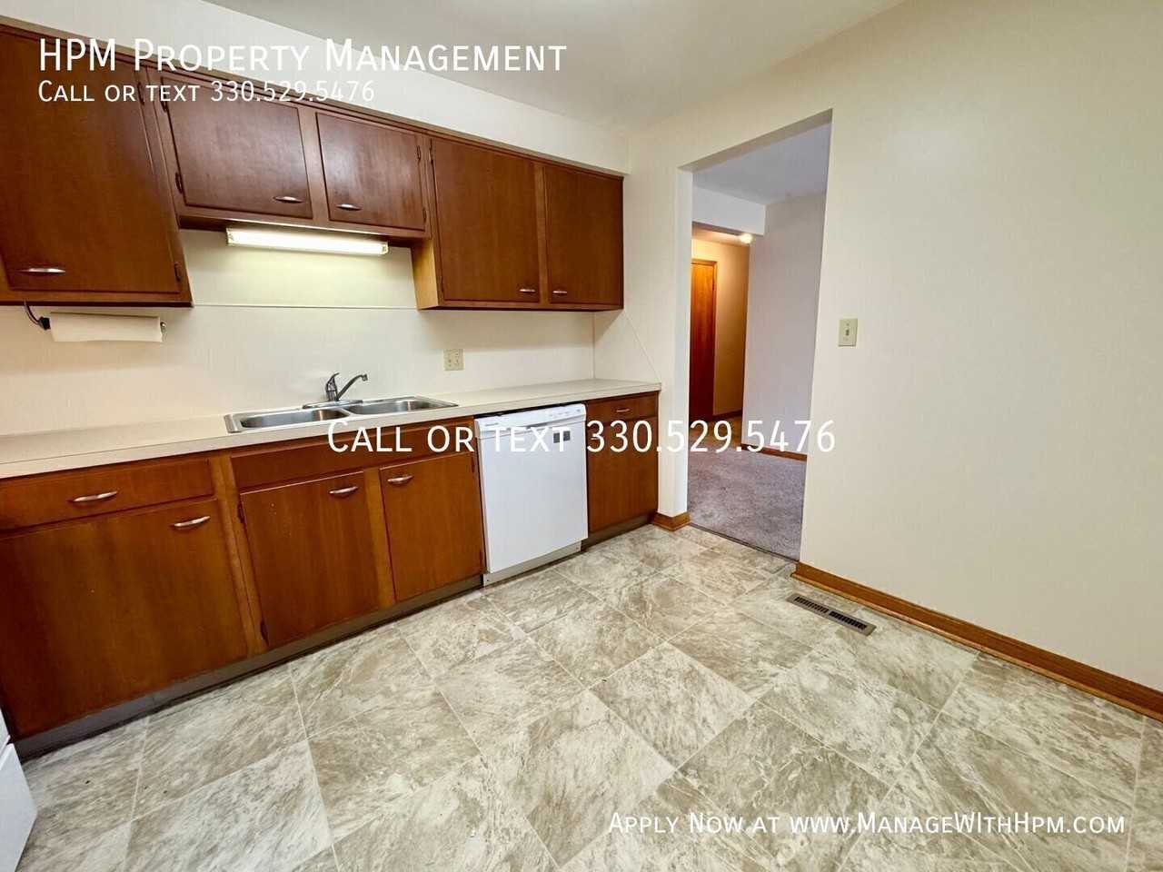 7165 Starcliff Ave Nw #9 - Photo 7 of 12