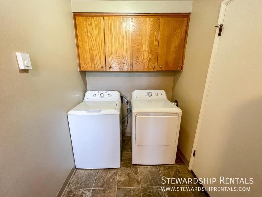 2120 W 18th Ave - Photo 2 of 17