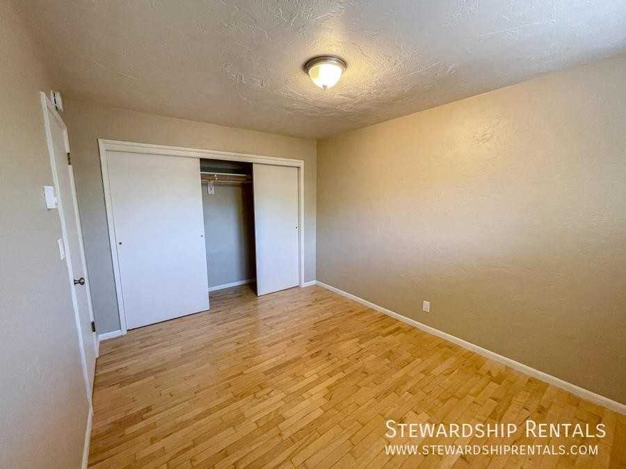 2120 W 18th Ave - Photo 7 of 17
