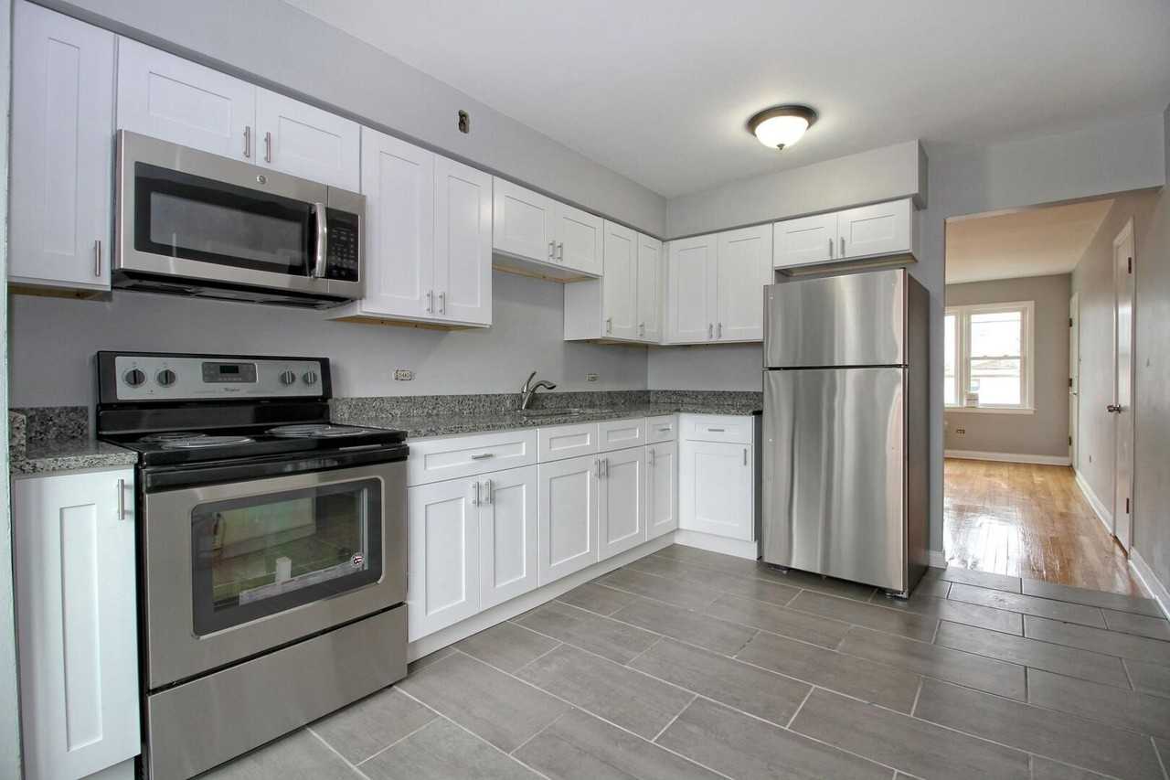 10116 S Pulaski Rd #2N - Photo 2 of 7
