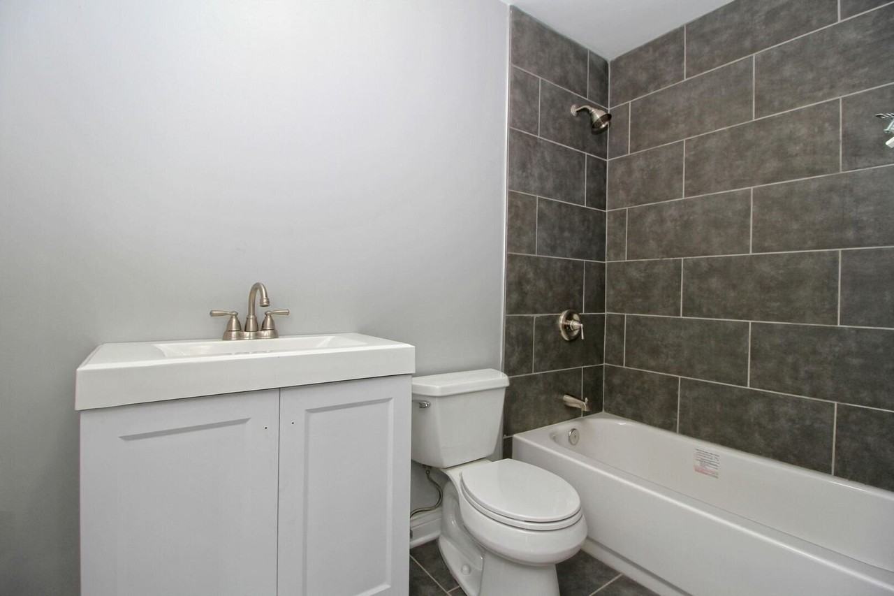 10116 S Pulaski Rd #2N - Photo 7 of 7