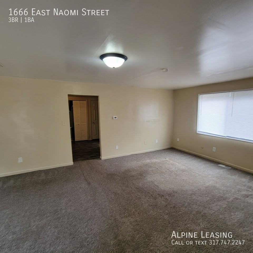 1666 E Naomi St - Photo 5 of 8