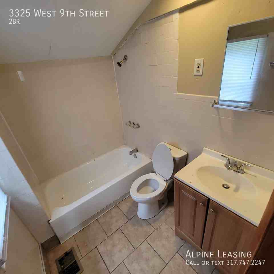 3325 W 9th St - Photo 6 of 8