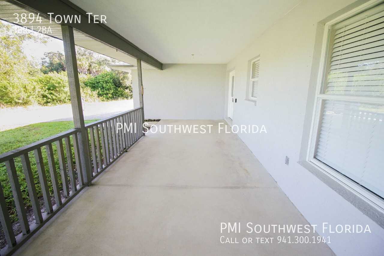 3894 Town Ter - Photo 5 of 35