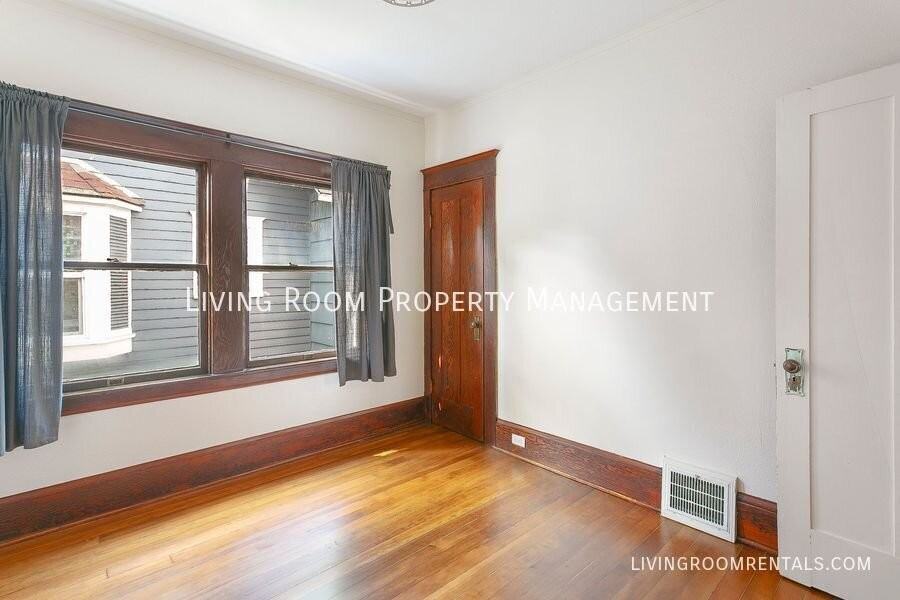 6813 N Michigan Ave - Photo 7 of 15