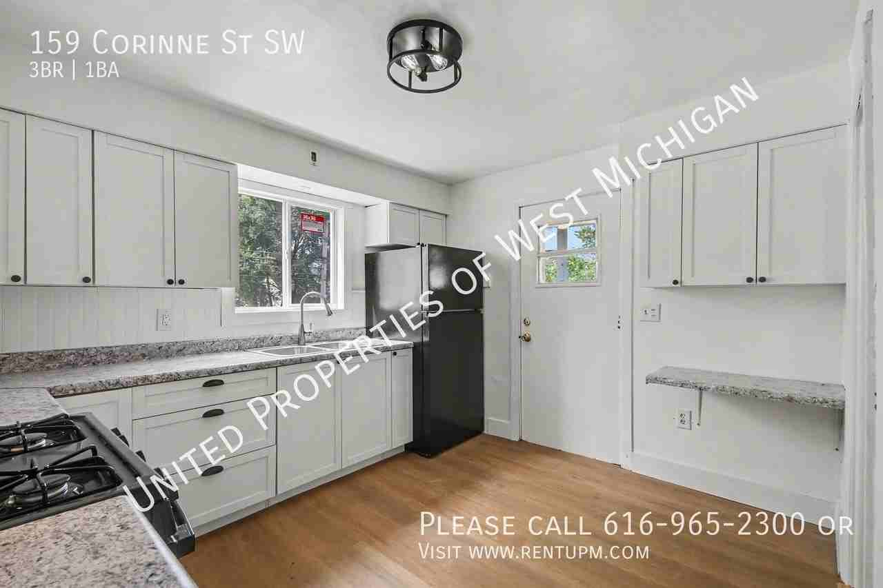 159 Corinne St Sw - Photo 4 of 19