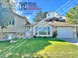 featured image of 1761 Gwen Dr