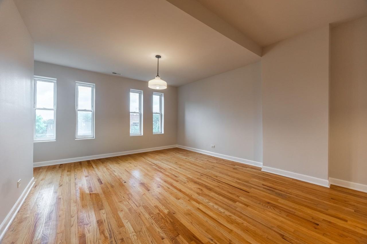 1538 N Milwaukee Ave #4F - Photo 2 of 12