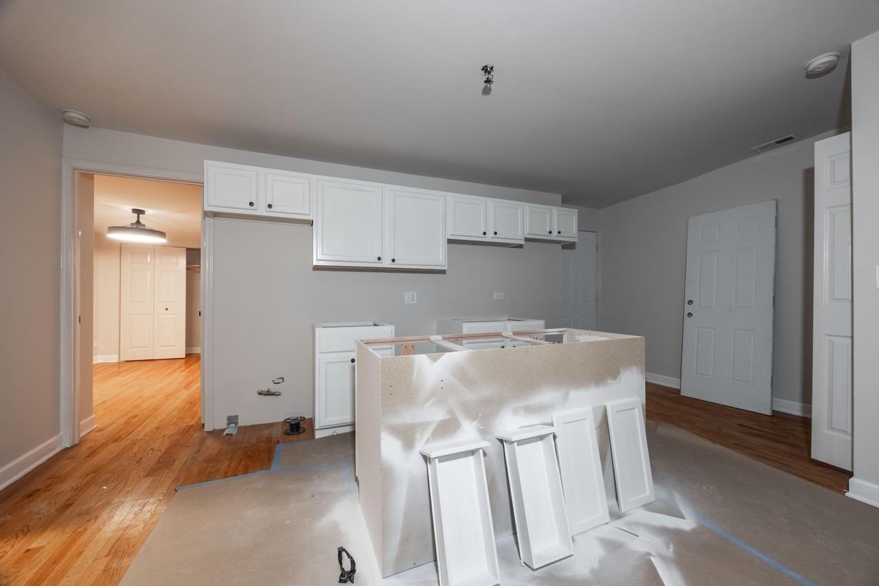 1538 N Milwaukee Ave #4F - Photo 4 of 12