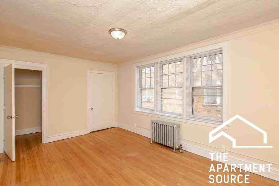 5011 W Cermak Rd #15 - Photo 2 of 7