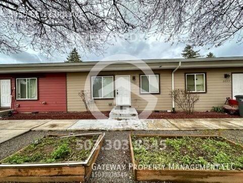 5655 Se 123rd Ave - Photo 2 of 14